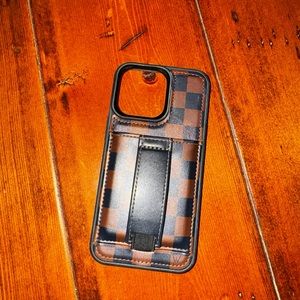 Brown Square Walli iPhone 13 Case